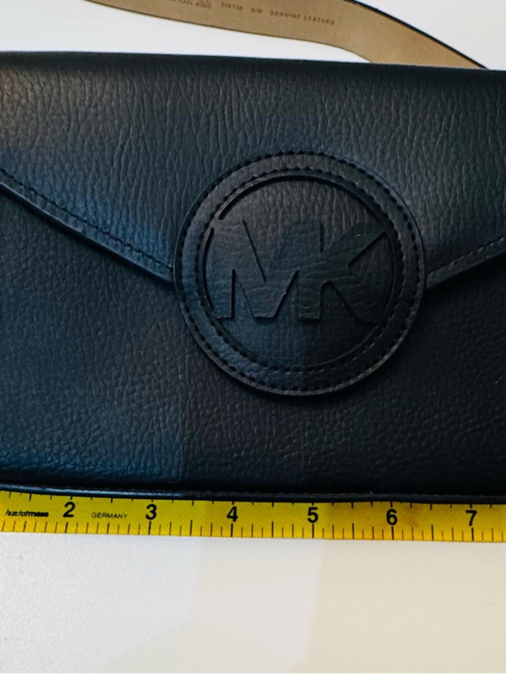 Michael Kors Black Leather S/M belt with Pouch - Picture 8 of 9